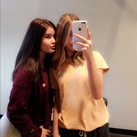 Meet your Posher, Aly - Picture 5 of 5